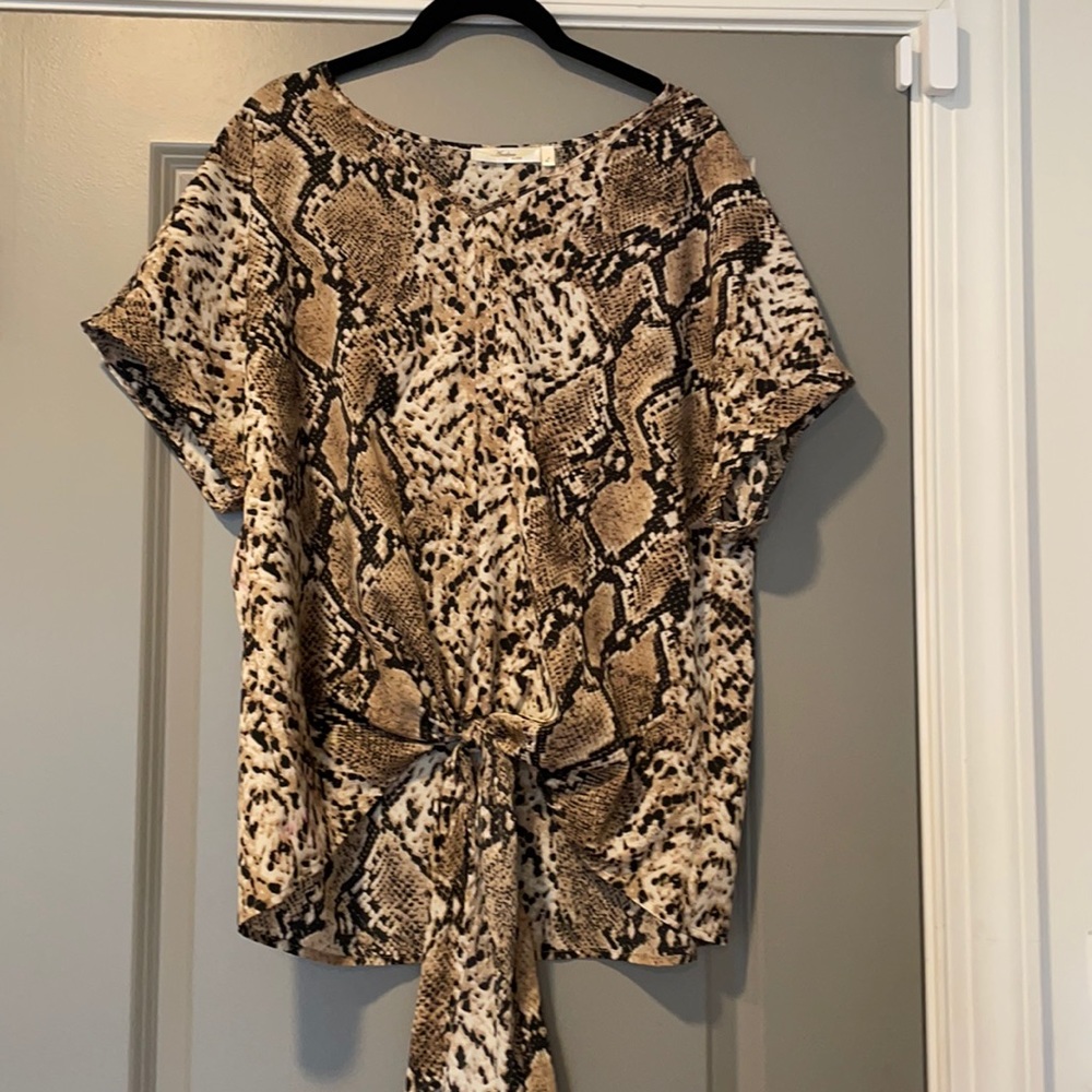 Boutique bought size large tie waist blouse